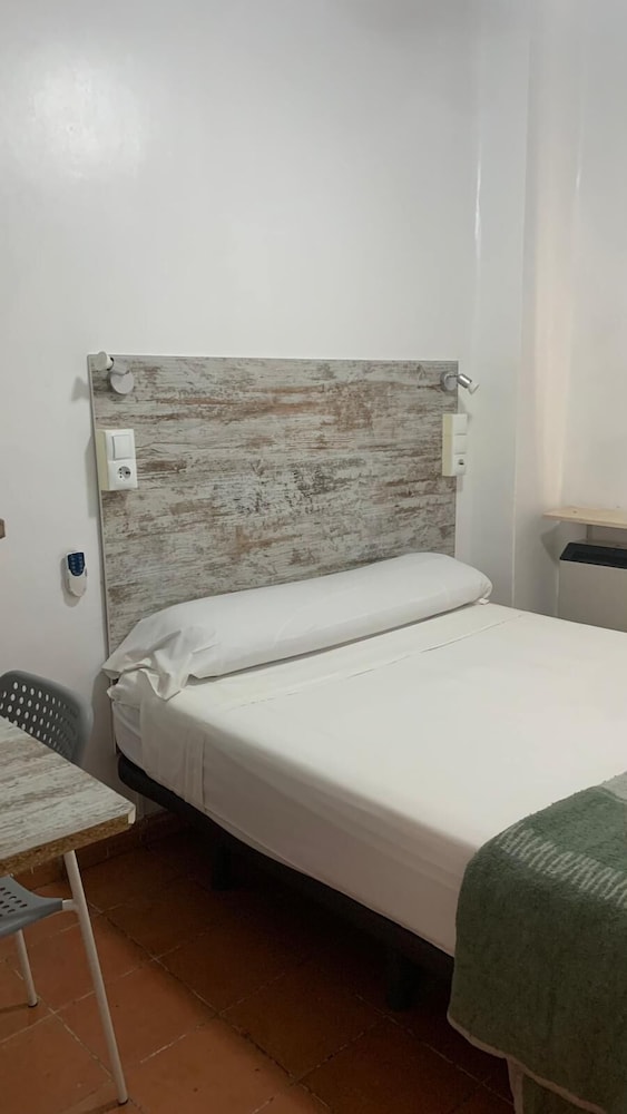 Hostel Almansa-3