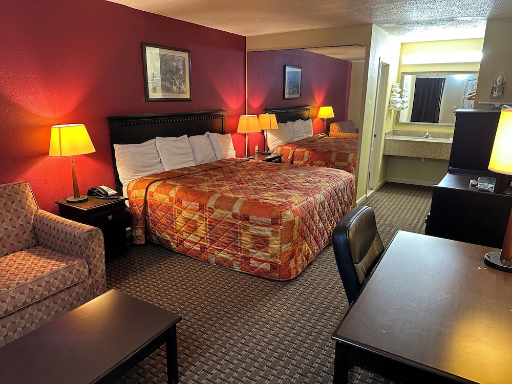 Royal Inn - Property Image 3