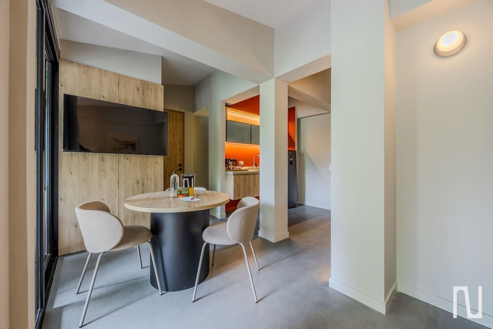 NOK Stylish 3BR Apartment w Terrace in Zona Rosa