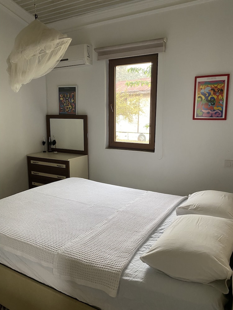 Villa Yalili