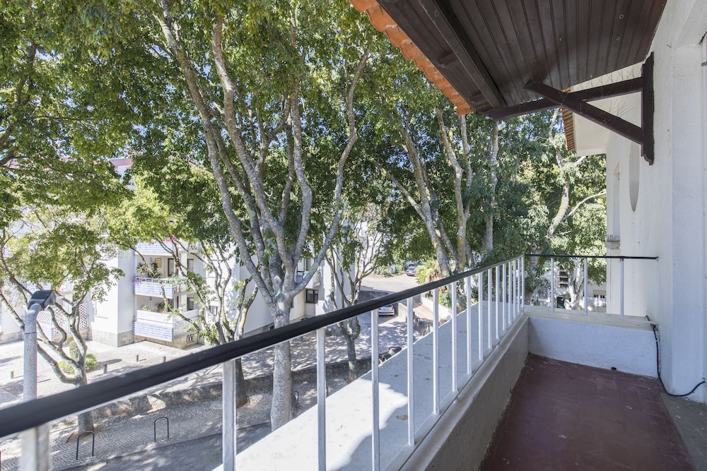 Rustic Seaview Apartment in Cascais view 4
