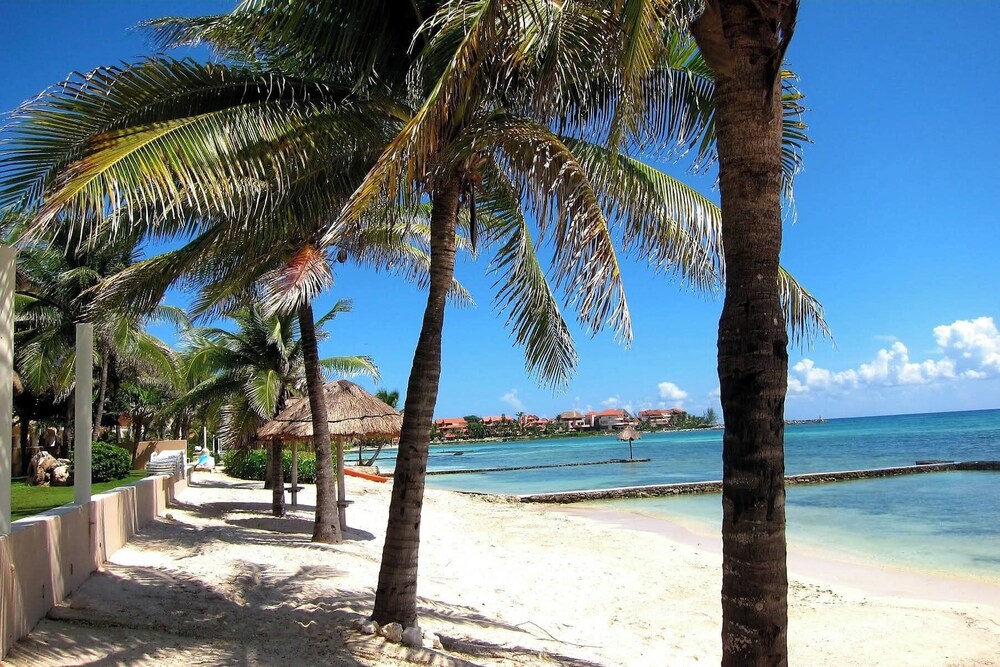 Ground Floor Marina View Infinity Pool Private Terrace Puerto Aventuras