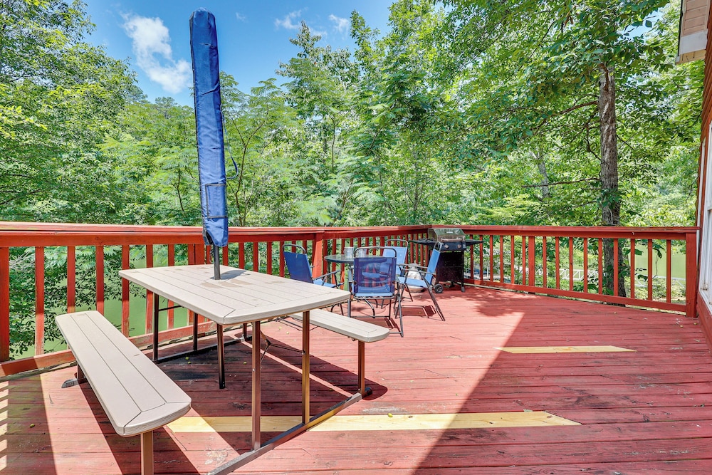 Secluded Alabama Retreat - Lewis Smith Lake Access view 5