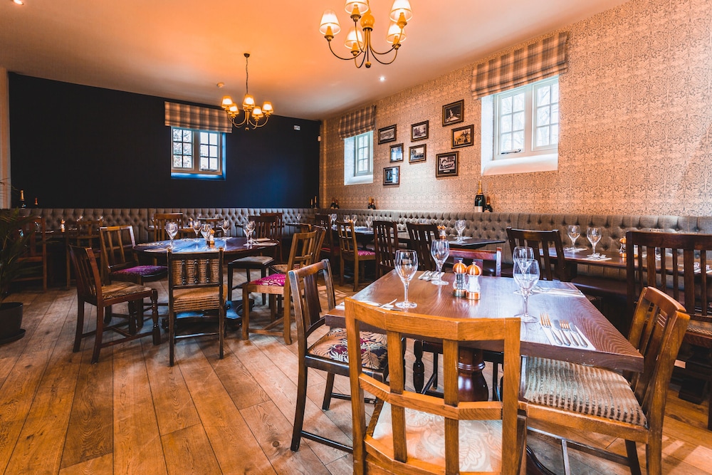 The Dog and Doublet Inn