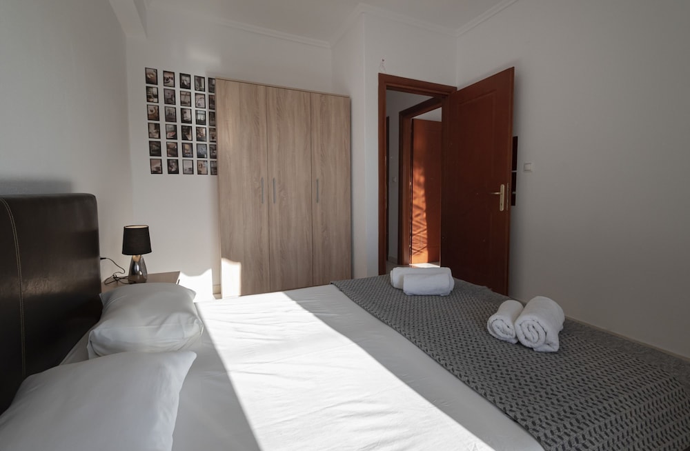 Elli Lux Home by Rentals Pro photo 2