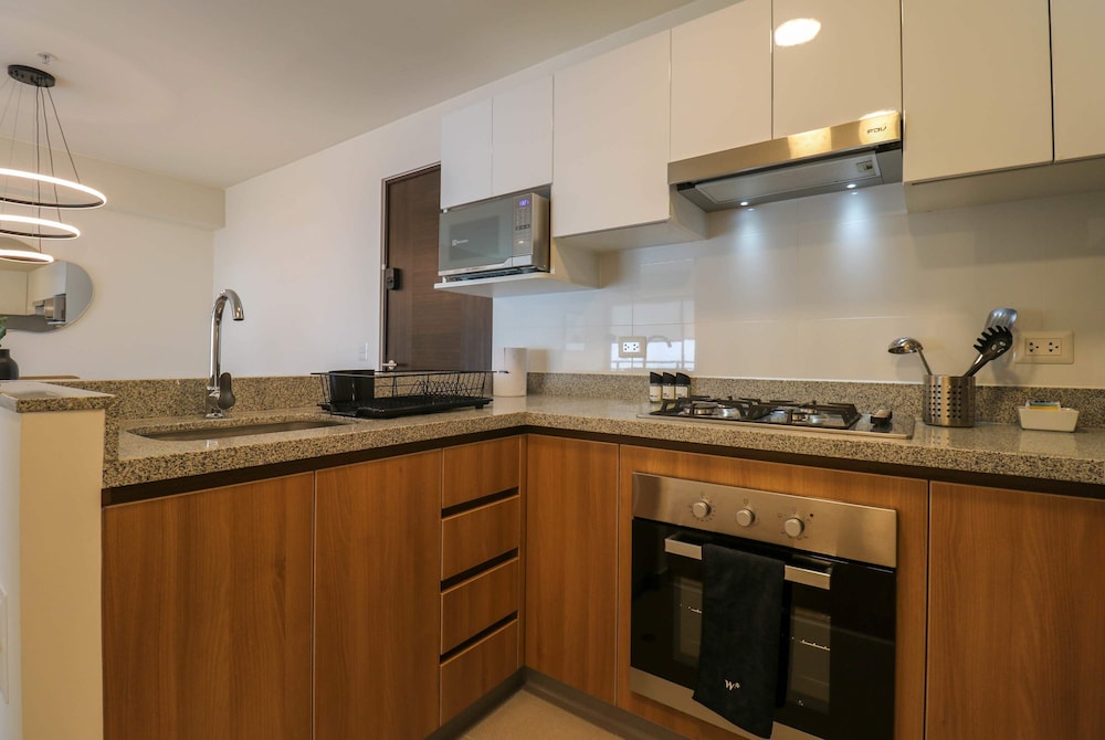 w Amazing 3BR w Balcony in San Isidro