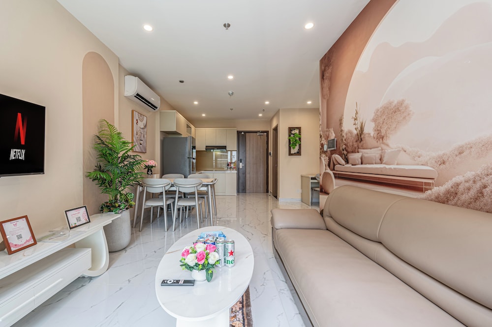 LA Nest 1BR River View Near Vincom