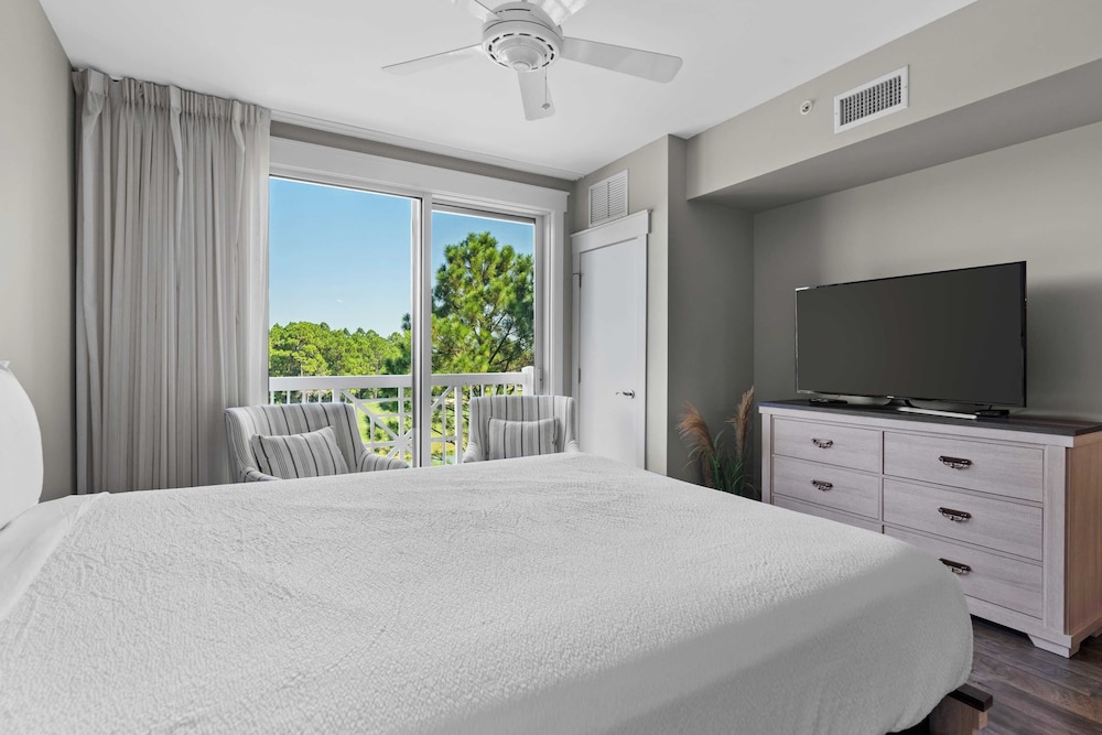 2 Resort Studios by Avantstay Sleeps 8, Pool, Shuttle, Tennis, Near Baytowne & Beach
