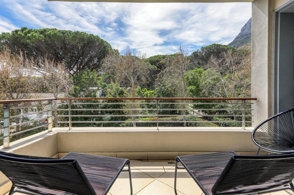 Soltera Glen Apartment - Camps Bay view 4