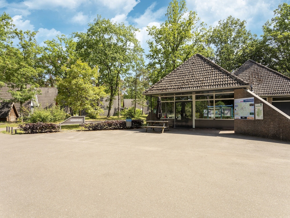 Bungalow in Limburg Near Nature Reserves