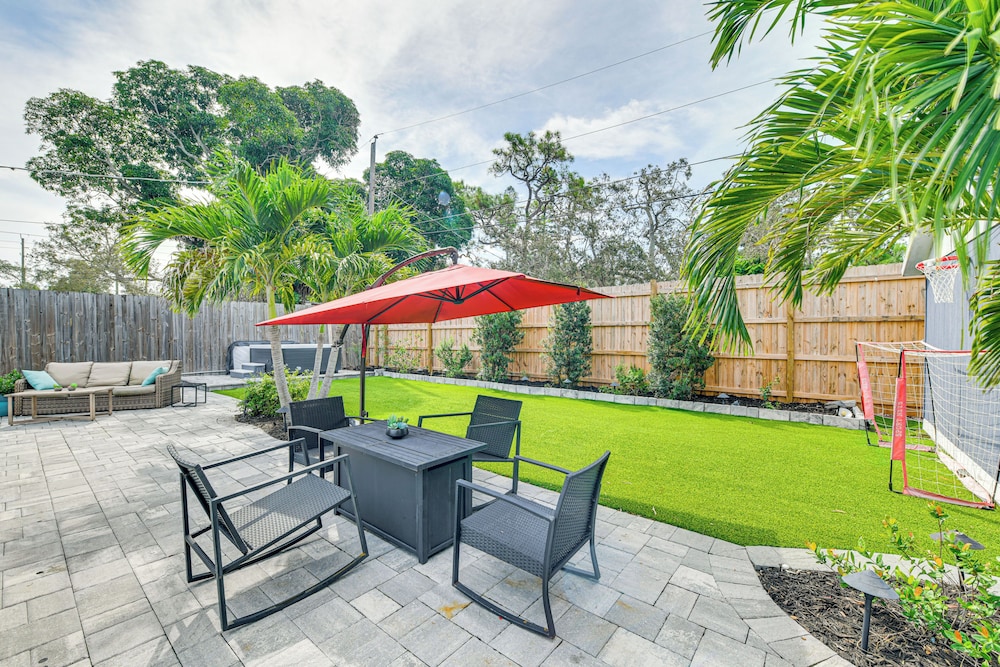 Backyard w/ Pool & Games! Family Home in Bradenton