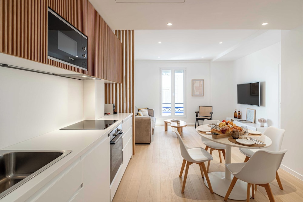 Renovated Apartment - Cannes Croisette Golden Square
