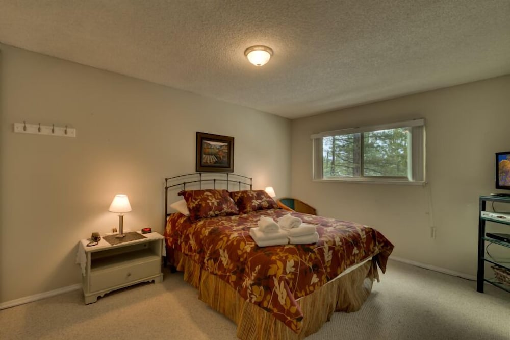 1200 Wildwood Unit 16