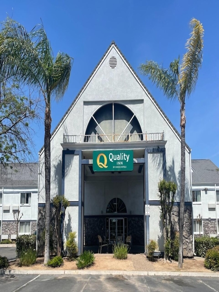 Hotel Quality Inn Fresno Yosemite Airport - Image 1