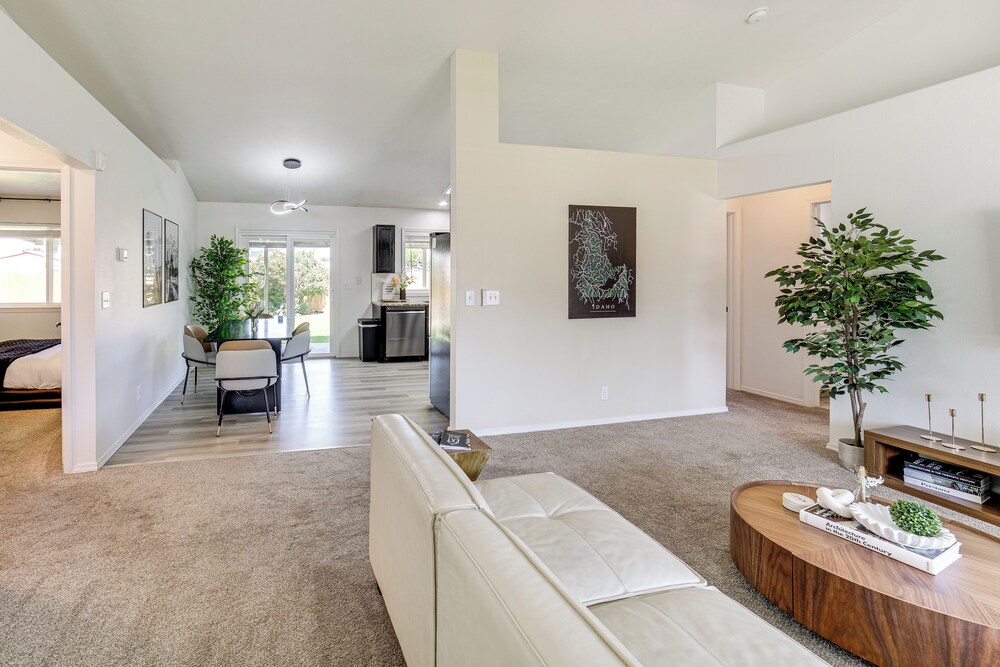 7 Mi to Dtwn: Charming Retreat w/ Yard in Boise