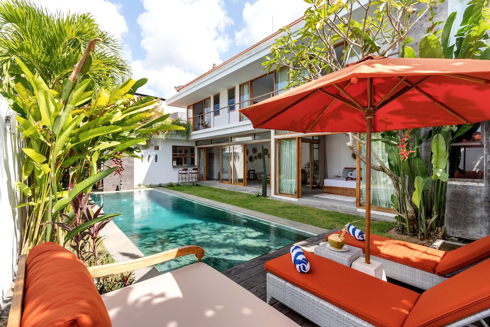 Beautiful Boho-chic 4br Tropical Villa in Pererenan Canggu