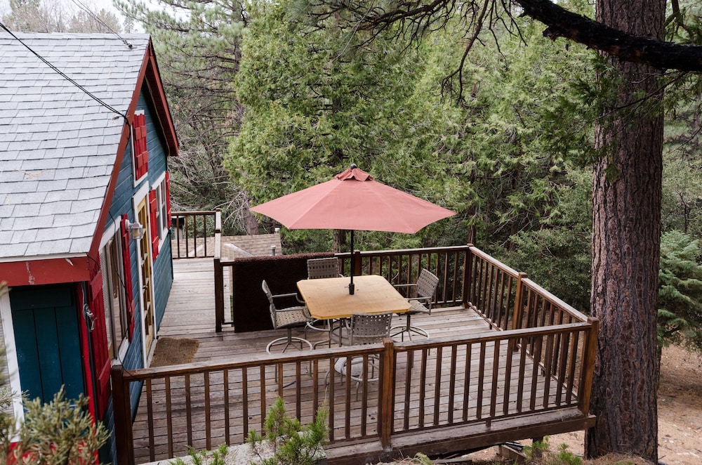 Idyllwild Bunkhouse