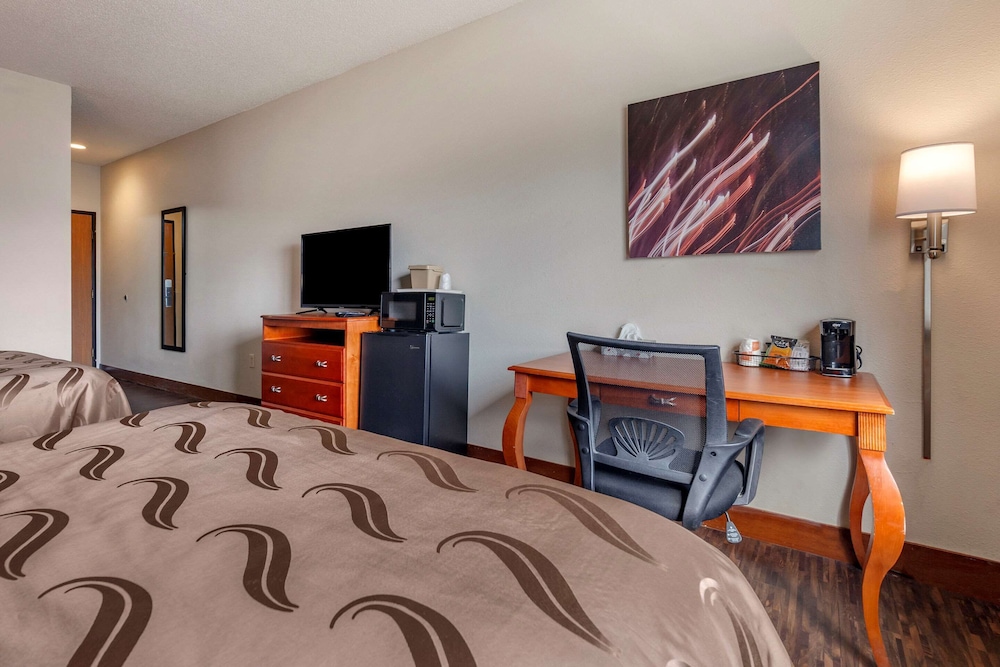 Quality Inn Redgranite view 2