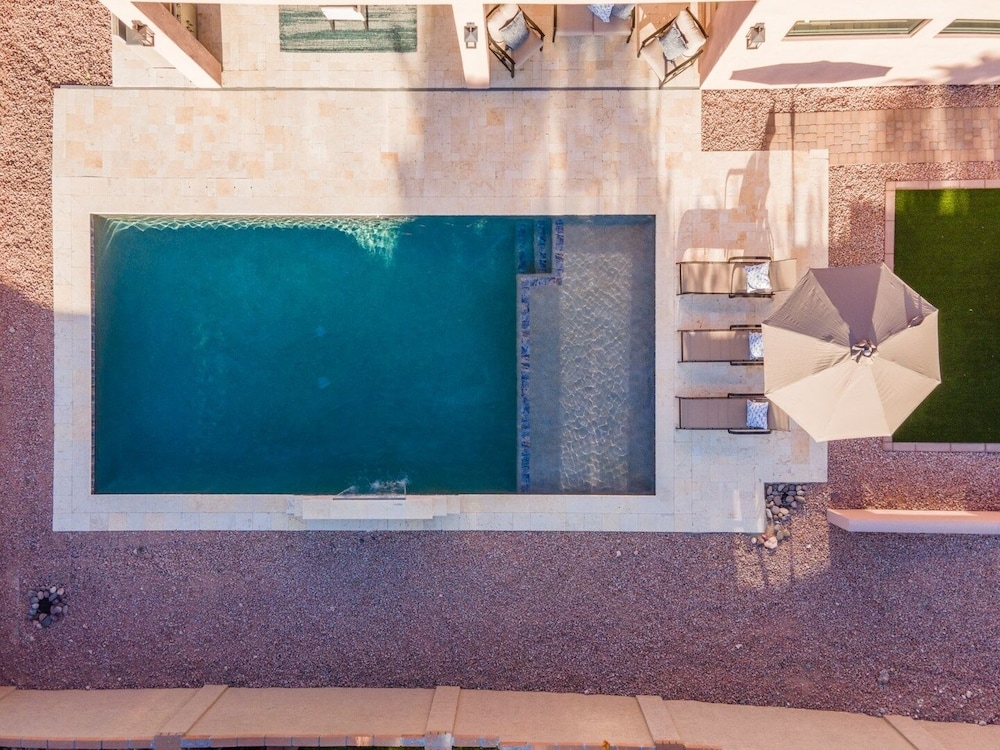 Fountain Hills Nicklaus 4 Bedroom Home by RedAwning - Property Image 4