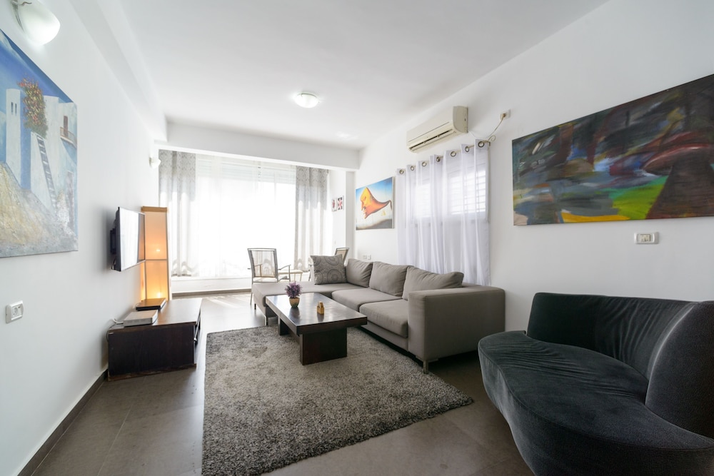 Tel-Aviving Apartments