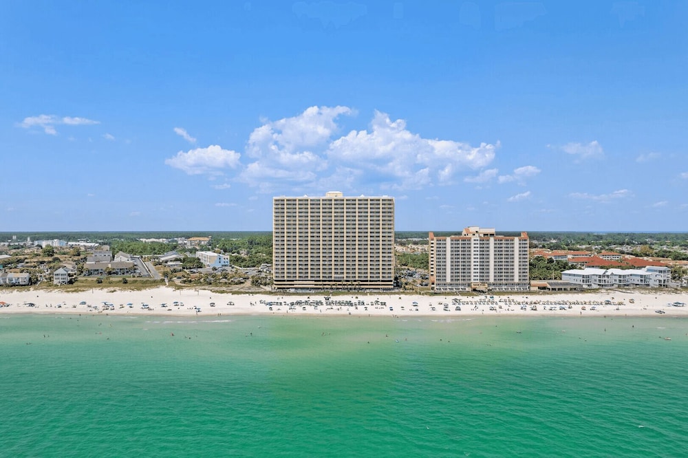 The Shore Break by Avantstay Gulf Front + Pool