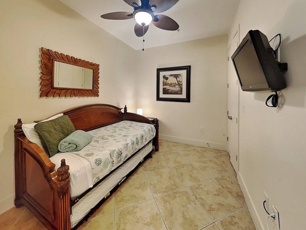 Seas the Day by Ryson Vacation Rentals