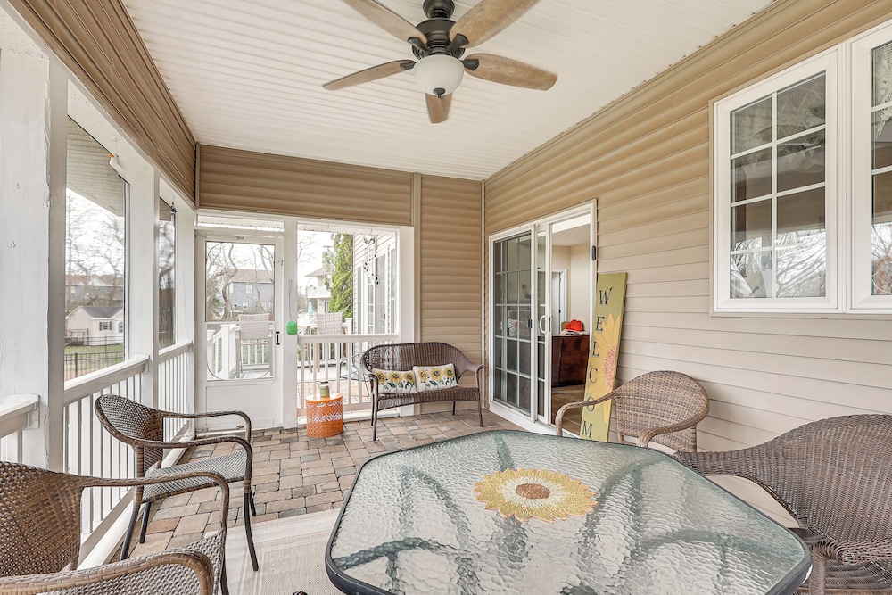 3 Mi to Shore: Spacious Gem w/ Yard in Cape May