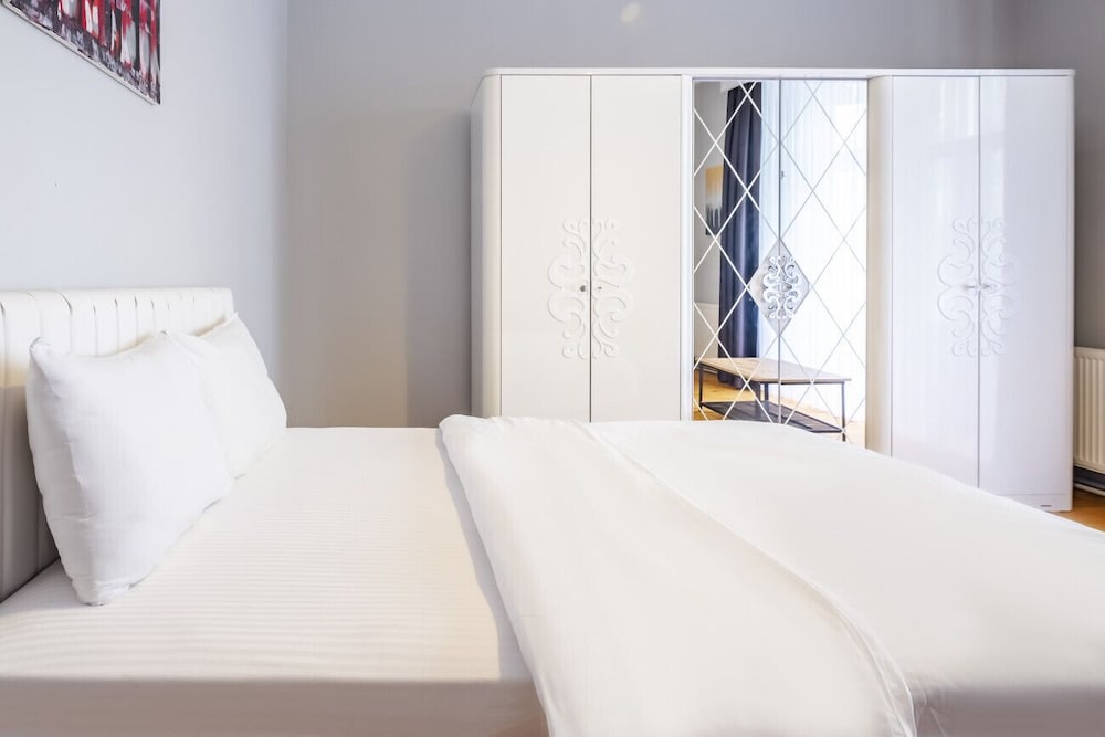 Refreshing and Central Apartment in Beyoglu