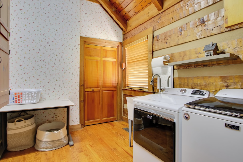 Golf + Hike: Nature Escape w/ Sauna in Hephzibah