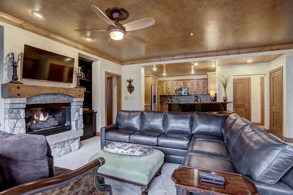 Beautiful Mountain View 2br Condo - Ski-in/out 2 Bedroom Condo