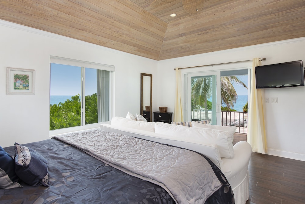Neptune Cove 5 Bedroom Home view 5
