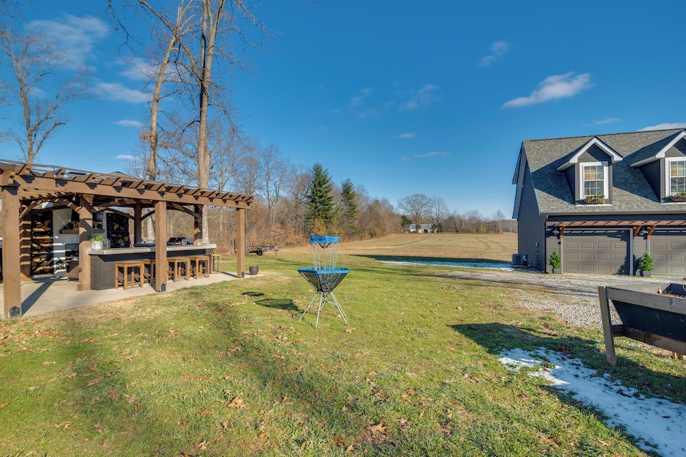 Rest & Relax: Tennessee Home w/ Patio & Fire Pit