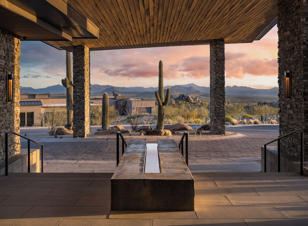 Mountain House Lodge at Sereno Canyon