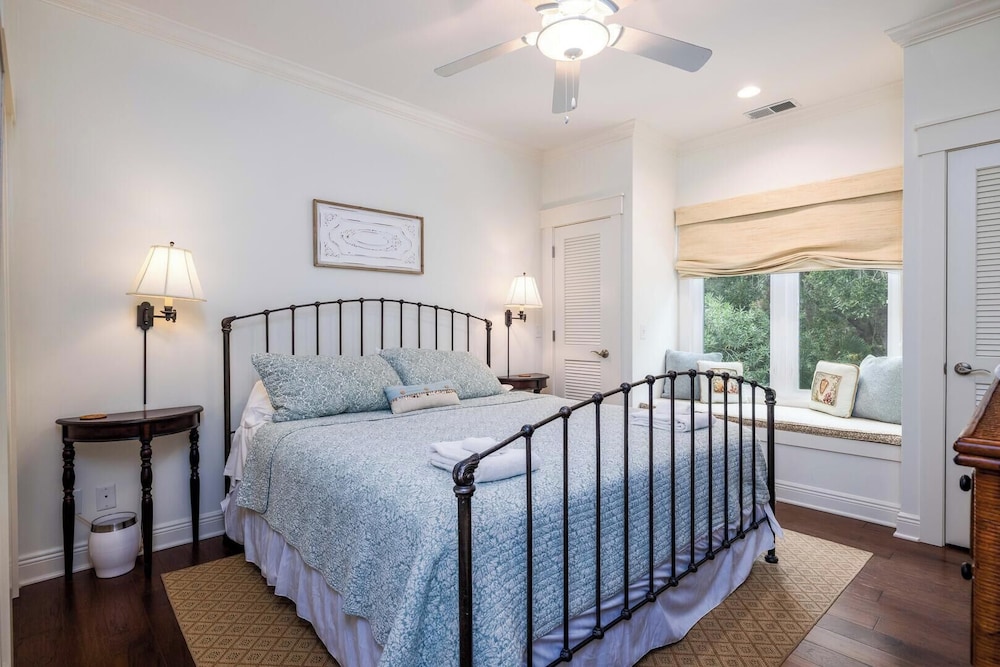 111 Cardinal Crest
