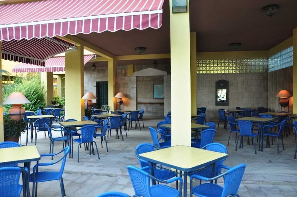 Palm Court Suites - Image 38