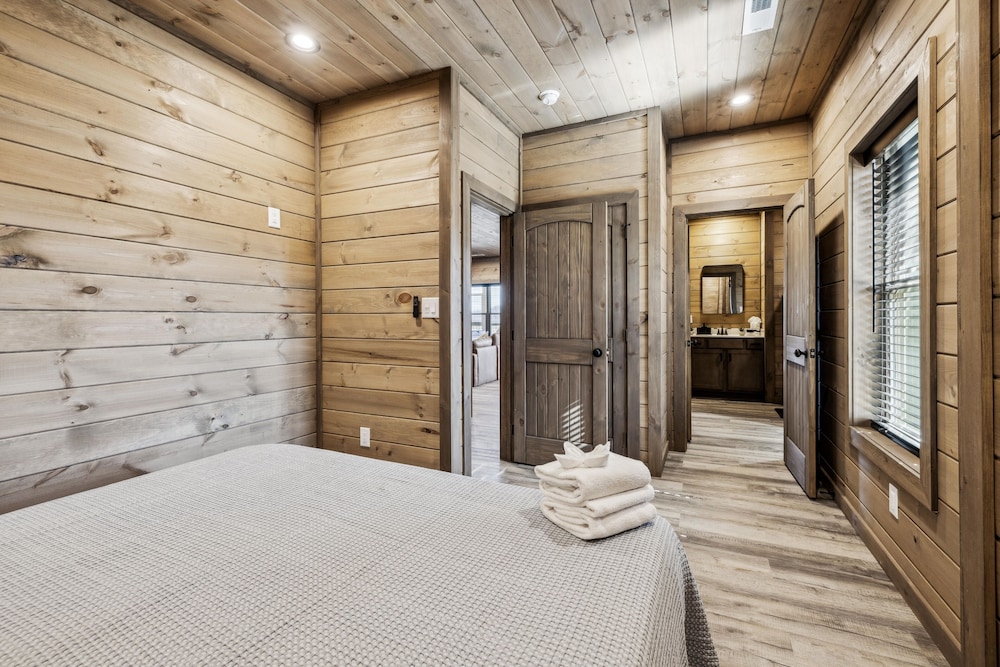 Jerne To The Top 4 Bedroom Cabin
