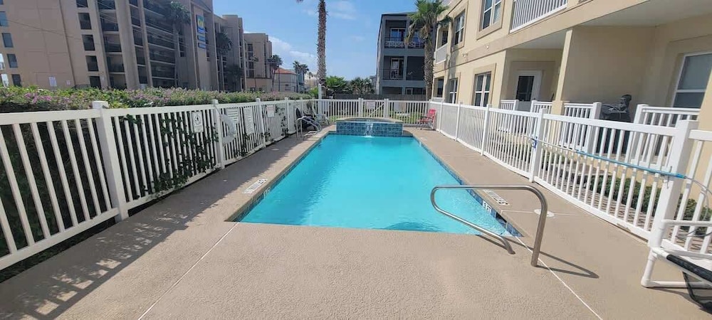 3rd Flr Beachview Luxe - Elevator - Pool - BBQ