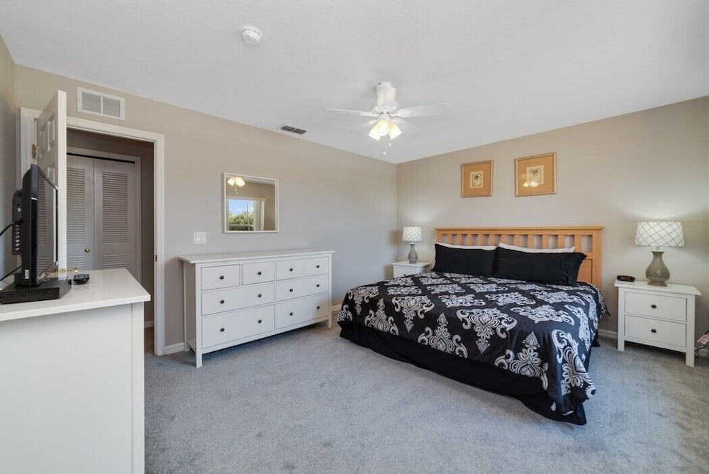 Regal Retreat
