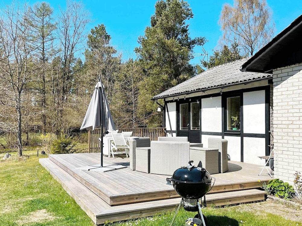 The Lookout Inn Lodge