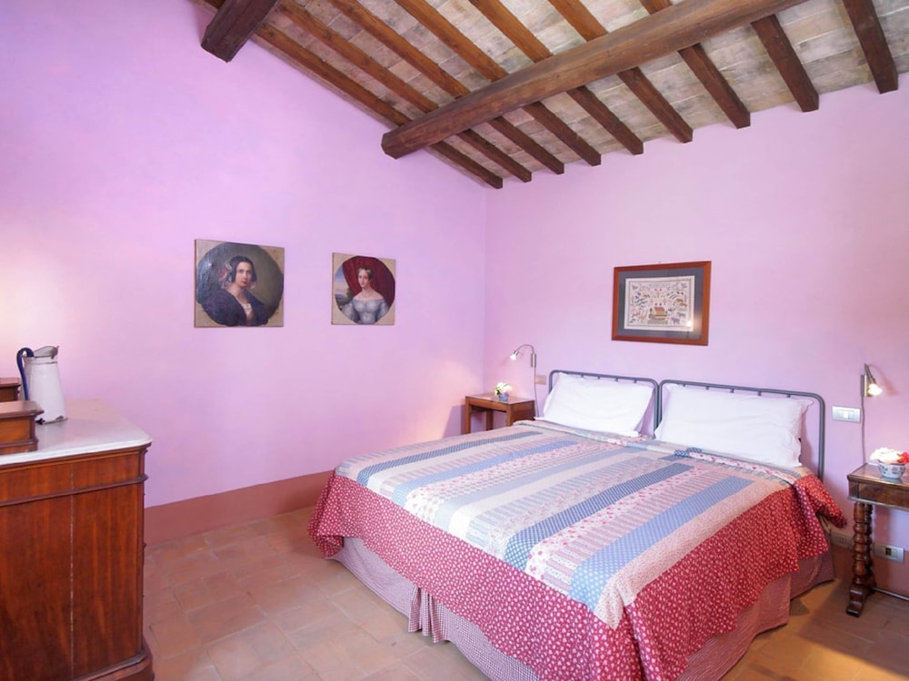 Orte Villa for 8 With Parking view 4