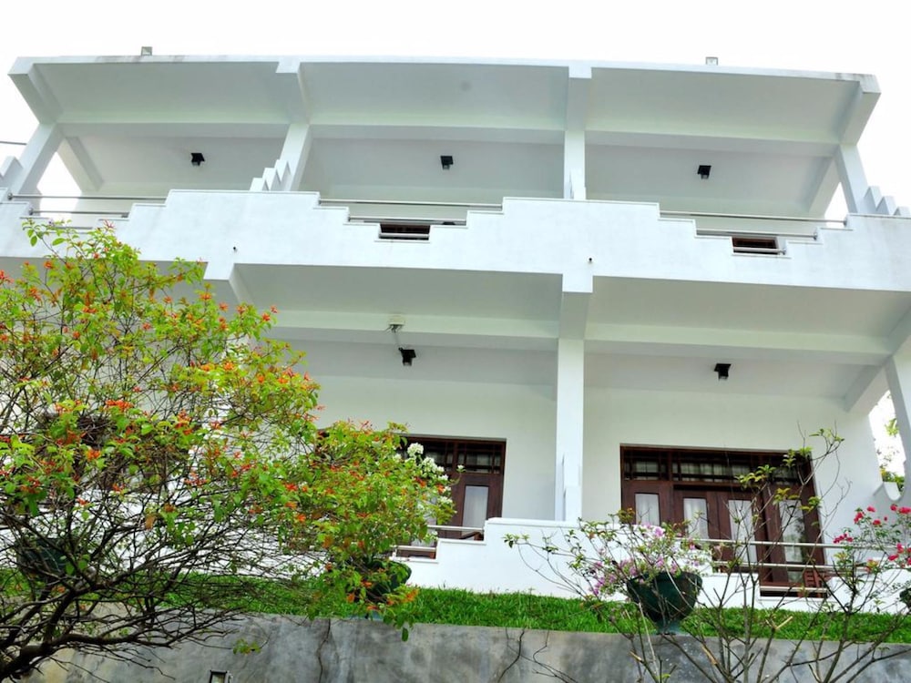 Rockery Villa