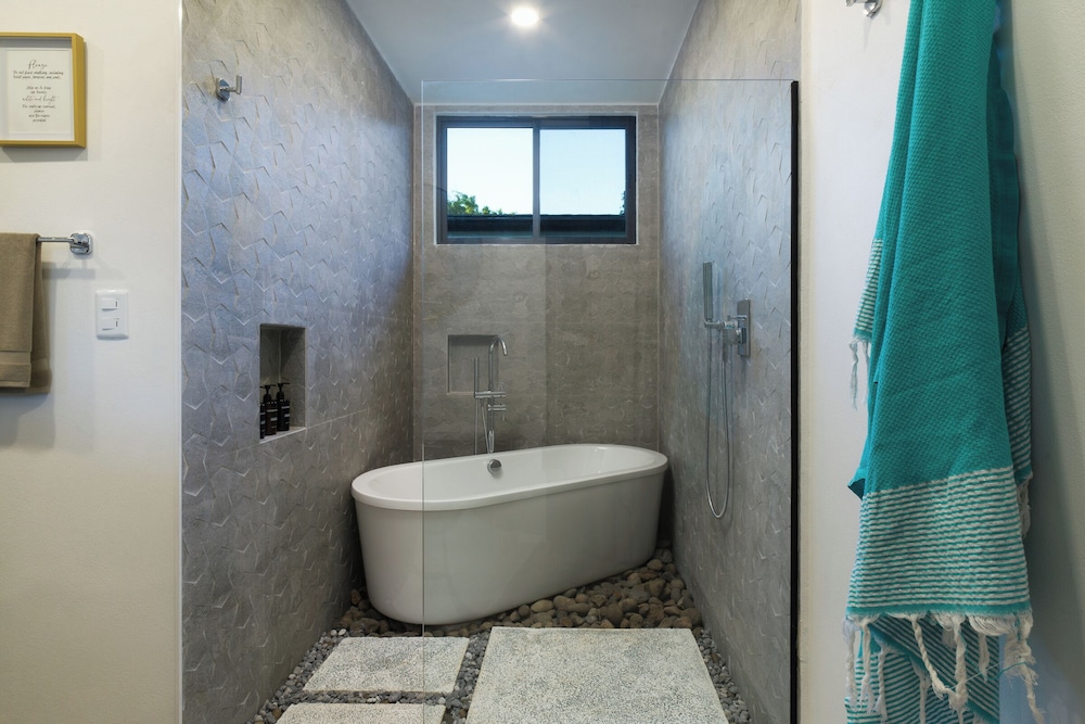 Casa Bo Jungle - Steps to Tamarindo Beach - Surf & Pool