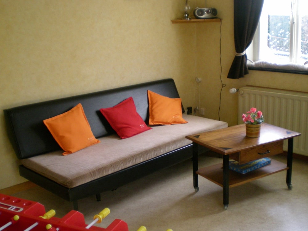 Spacious Holiday Home With Large Garden