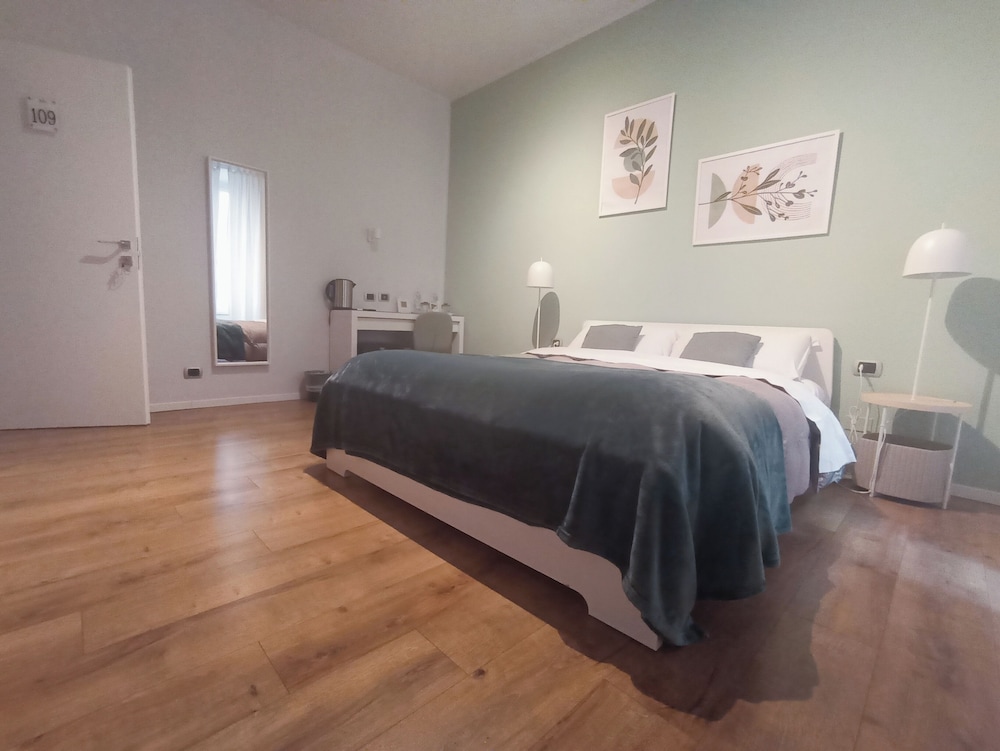 AD 111 ColaDiRienzo Rooms