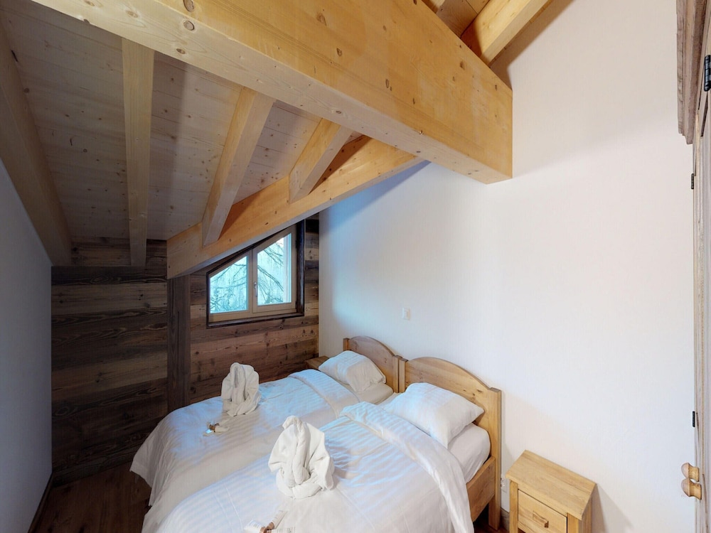 5-bedroom Apartment in Veysonnaz