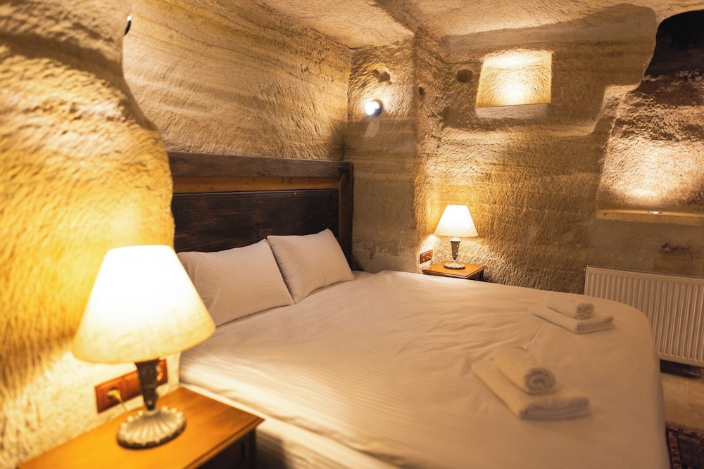 Memory Cave House