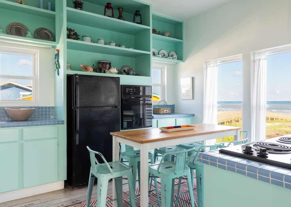 Beachfront Melody by Ryson Vacation Rentals