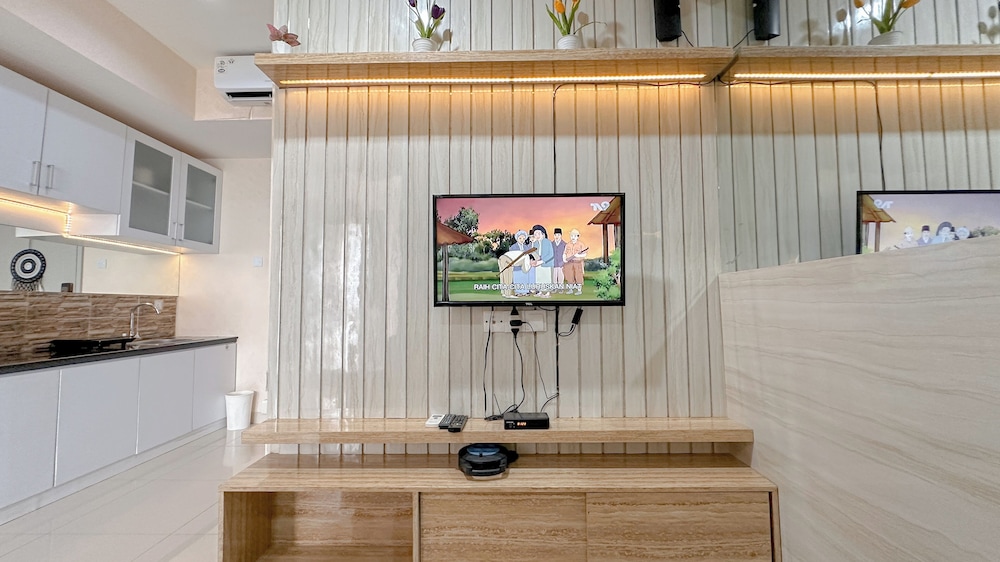 Comfortable Living And Best Location 1Br At Grand Sungkono Lagoon Apartment