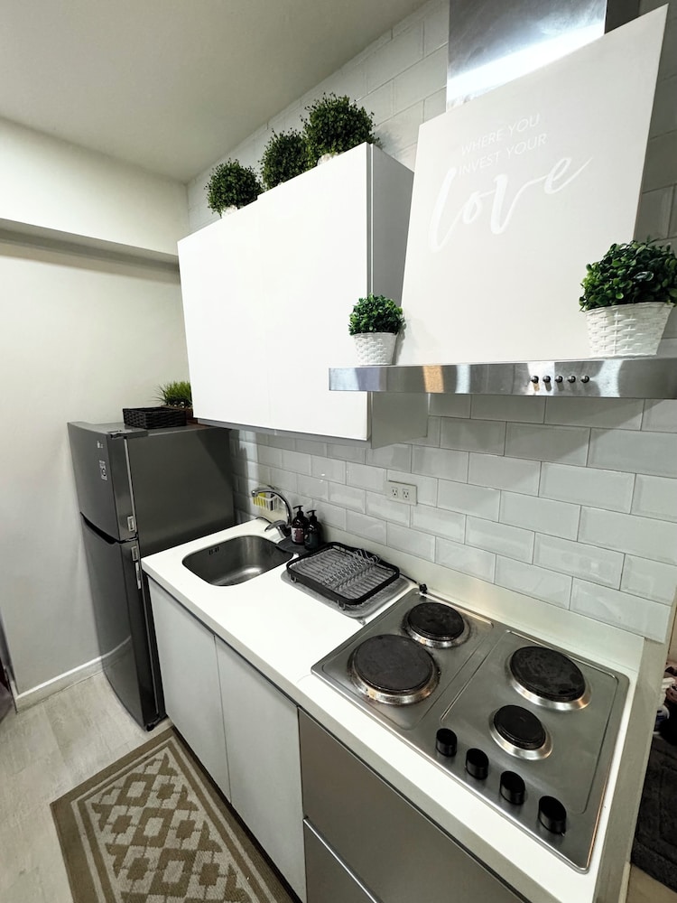 AZURE URBAN RESIDENCES STAYCATION