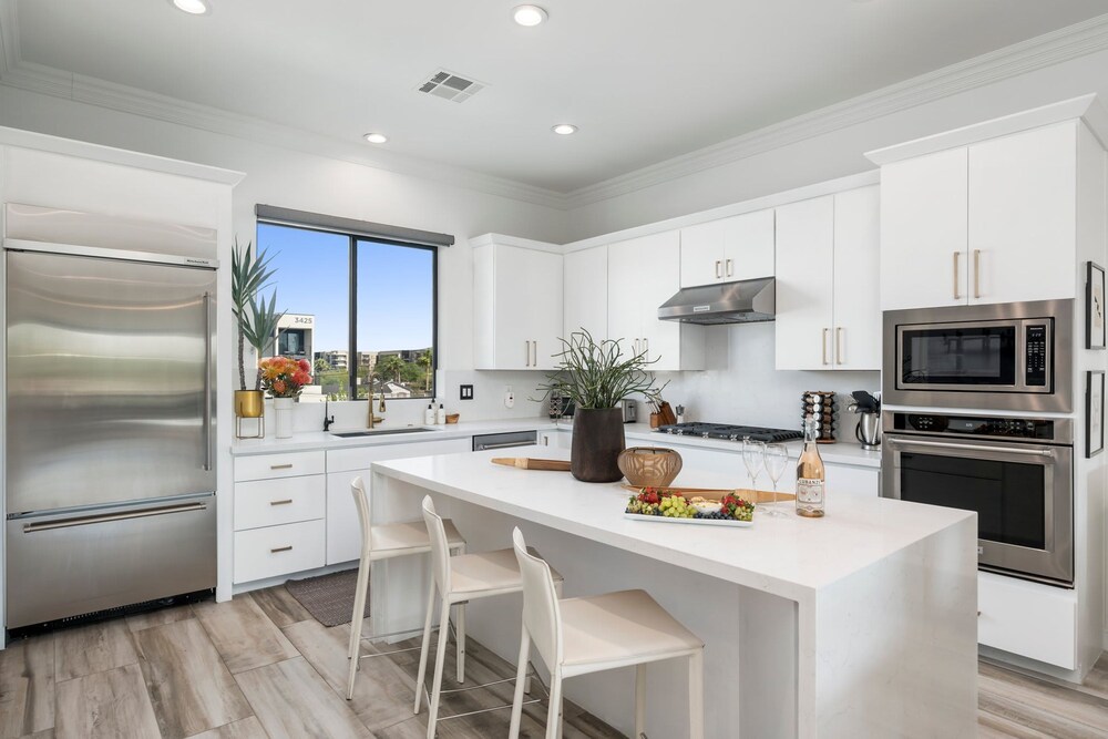 NEW Desert Standard Modern 3-level Oasis